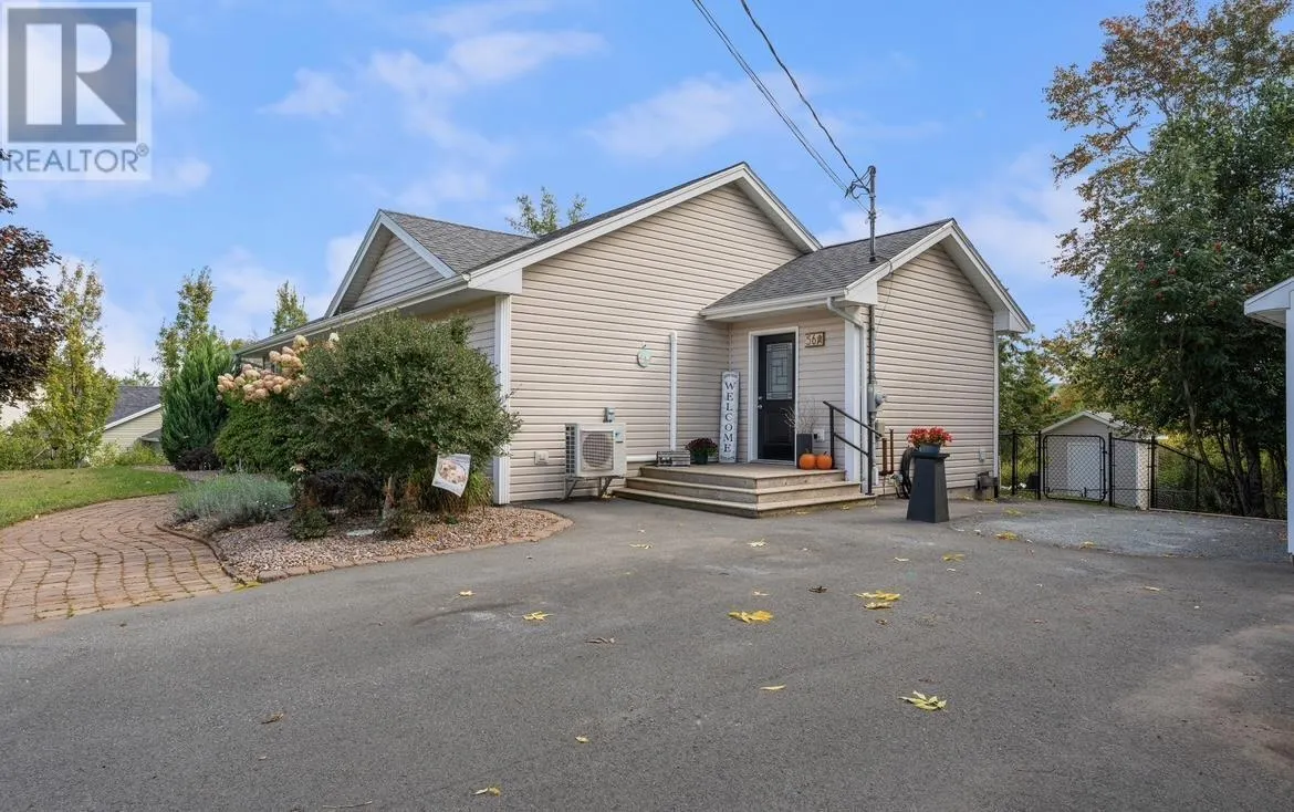 228 56 Edgehill Drive