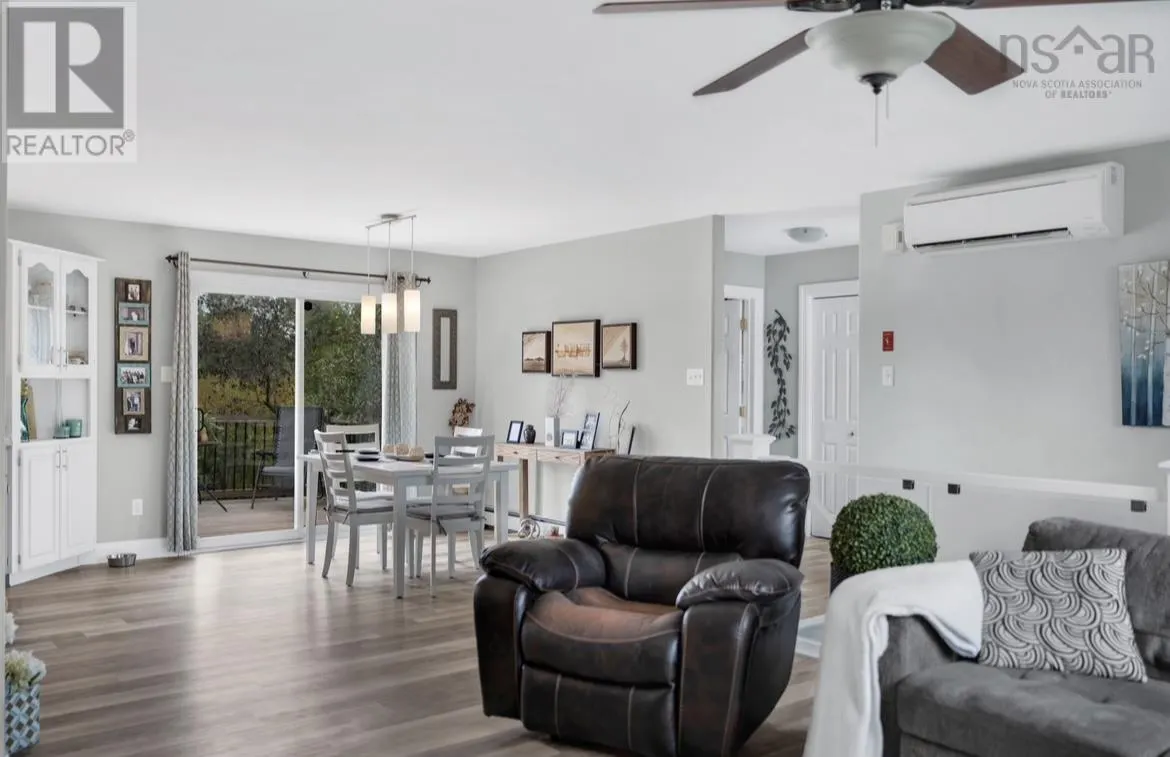 228 56 Edgehill Drive