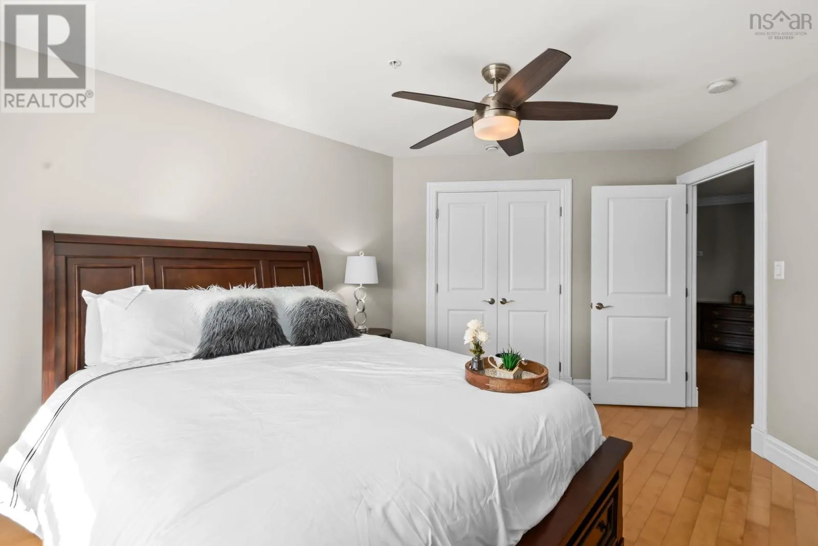 103 89 Pebblecreek Crescent