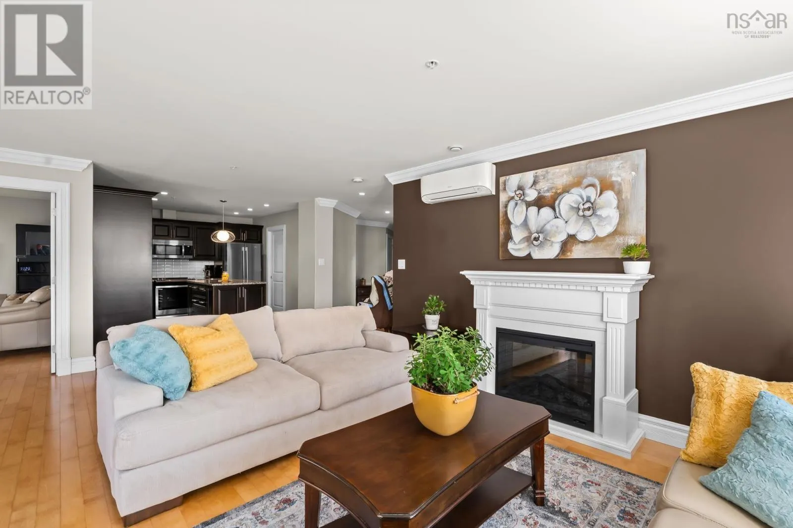 103 89 Pebblecreek Crescent