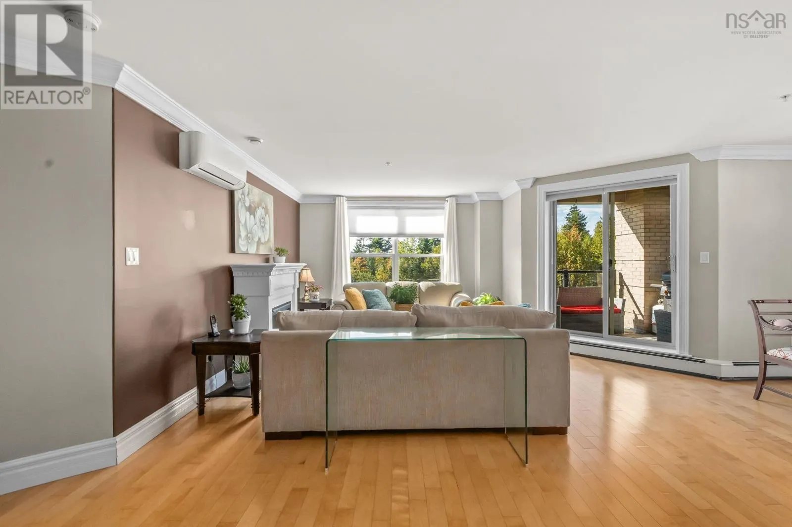 103 89 Pebblecreek Crescent
