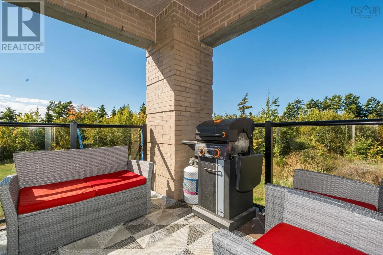 103 89 Pebblecreek Crescent