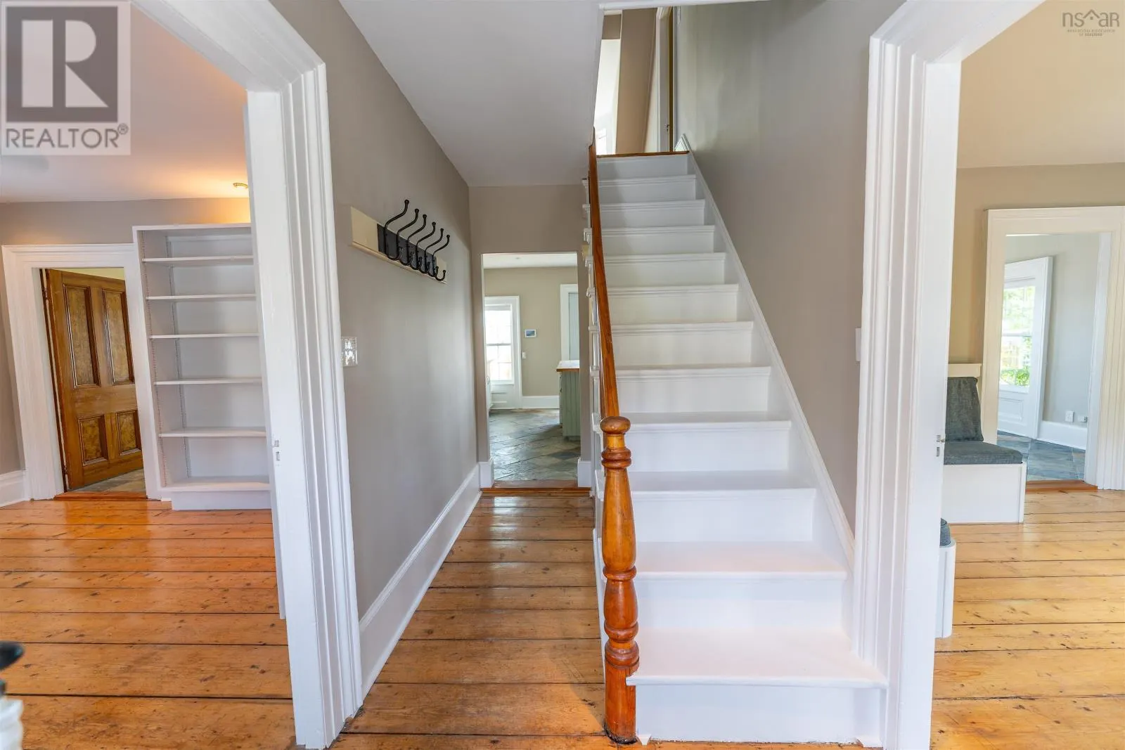 44 Montague Street