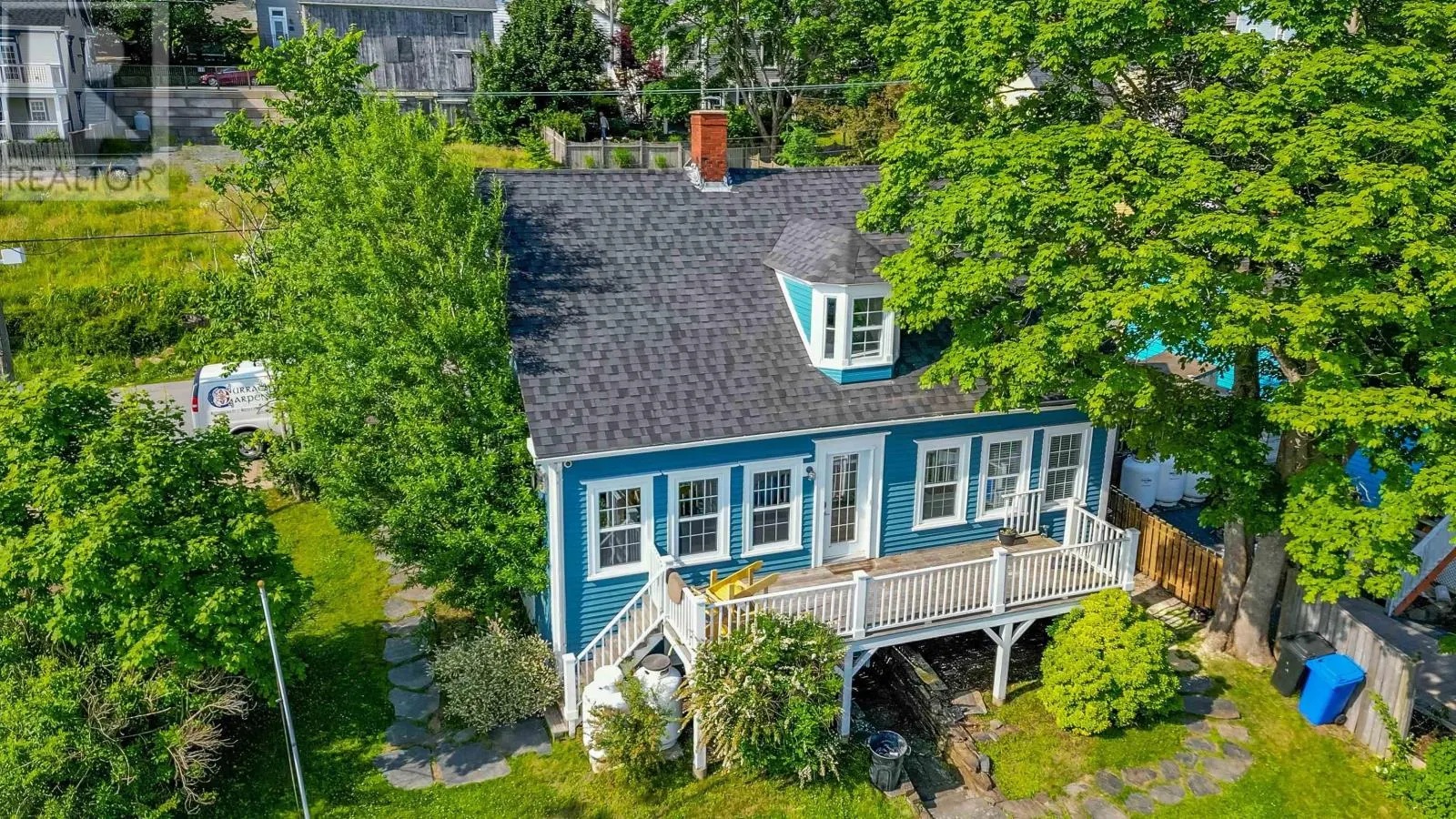 44 Montague Street