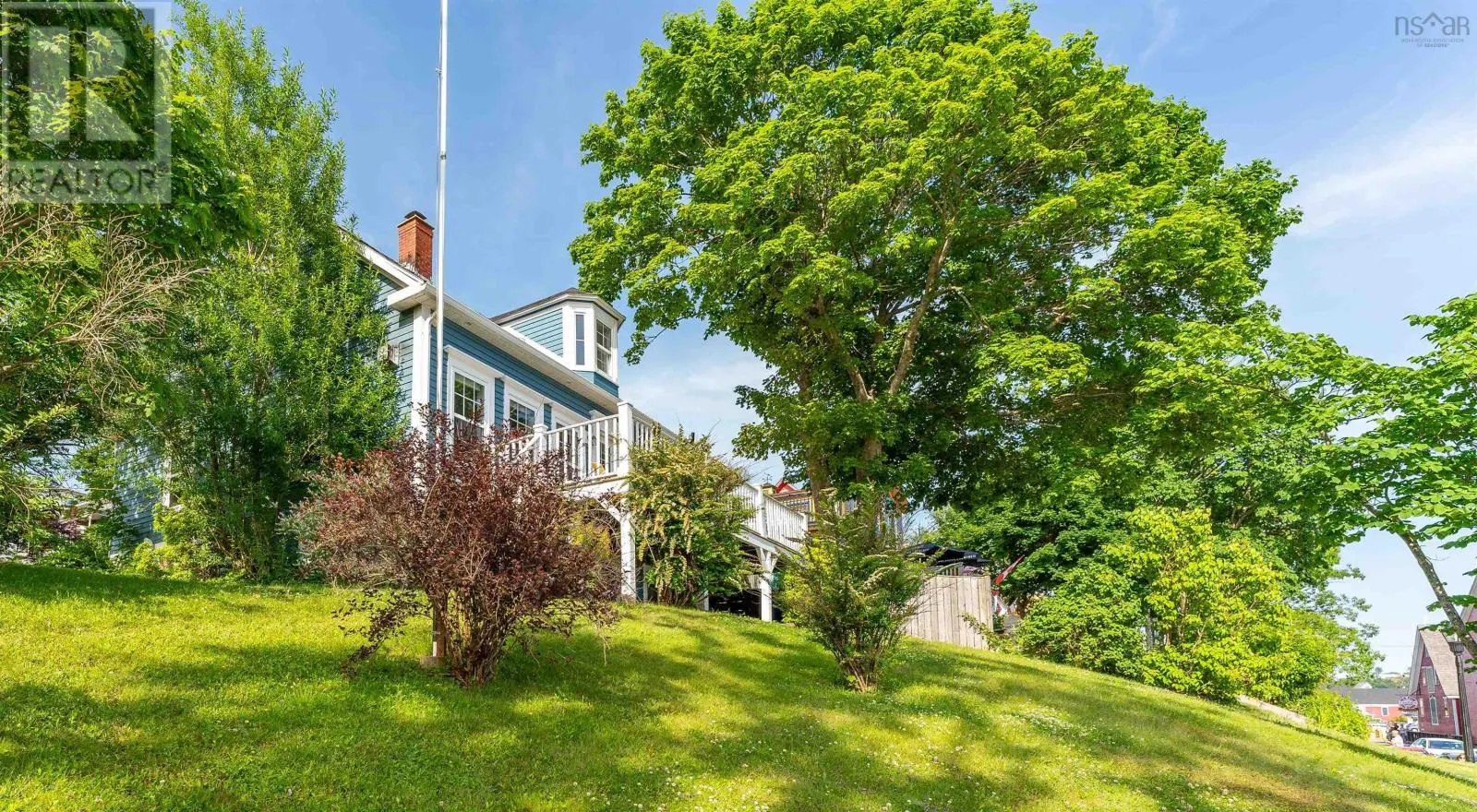 44 Montague Street