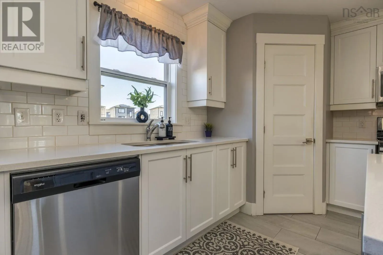 58 Onyx Crescent