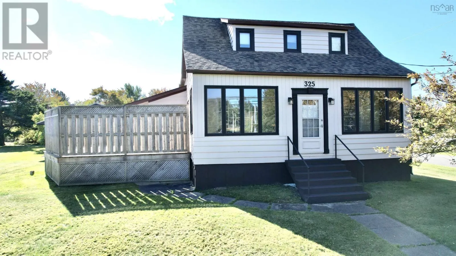 325 Reserve Street