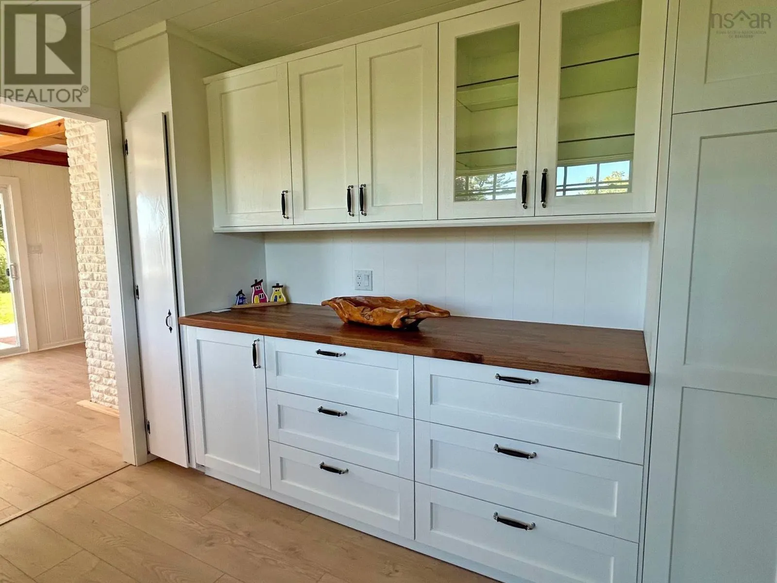97 Nauss Point Road