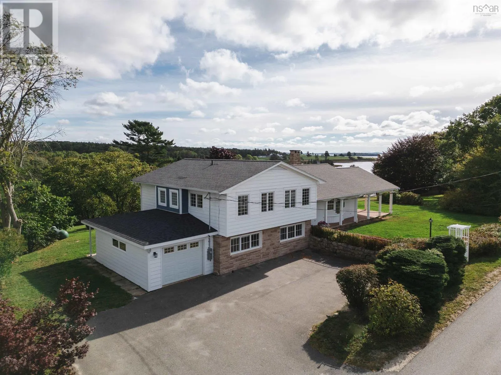 97 Nauss Point Road