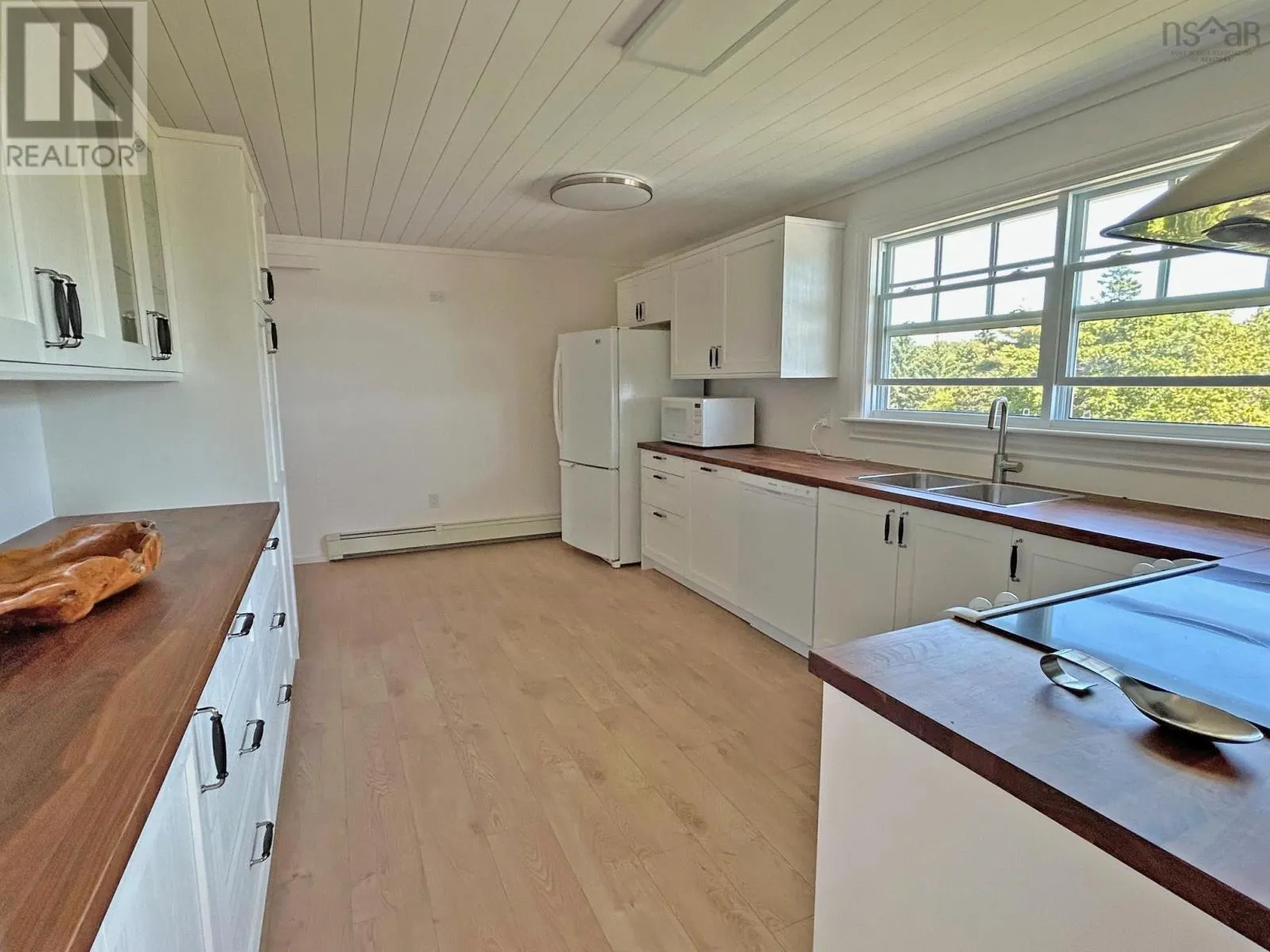 97 Nauss Point Road