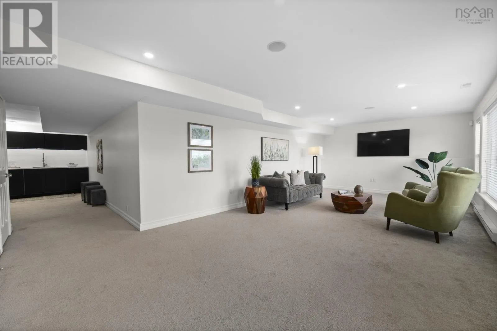 24 Vanier Way