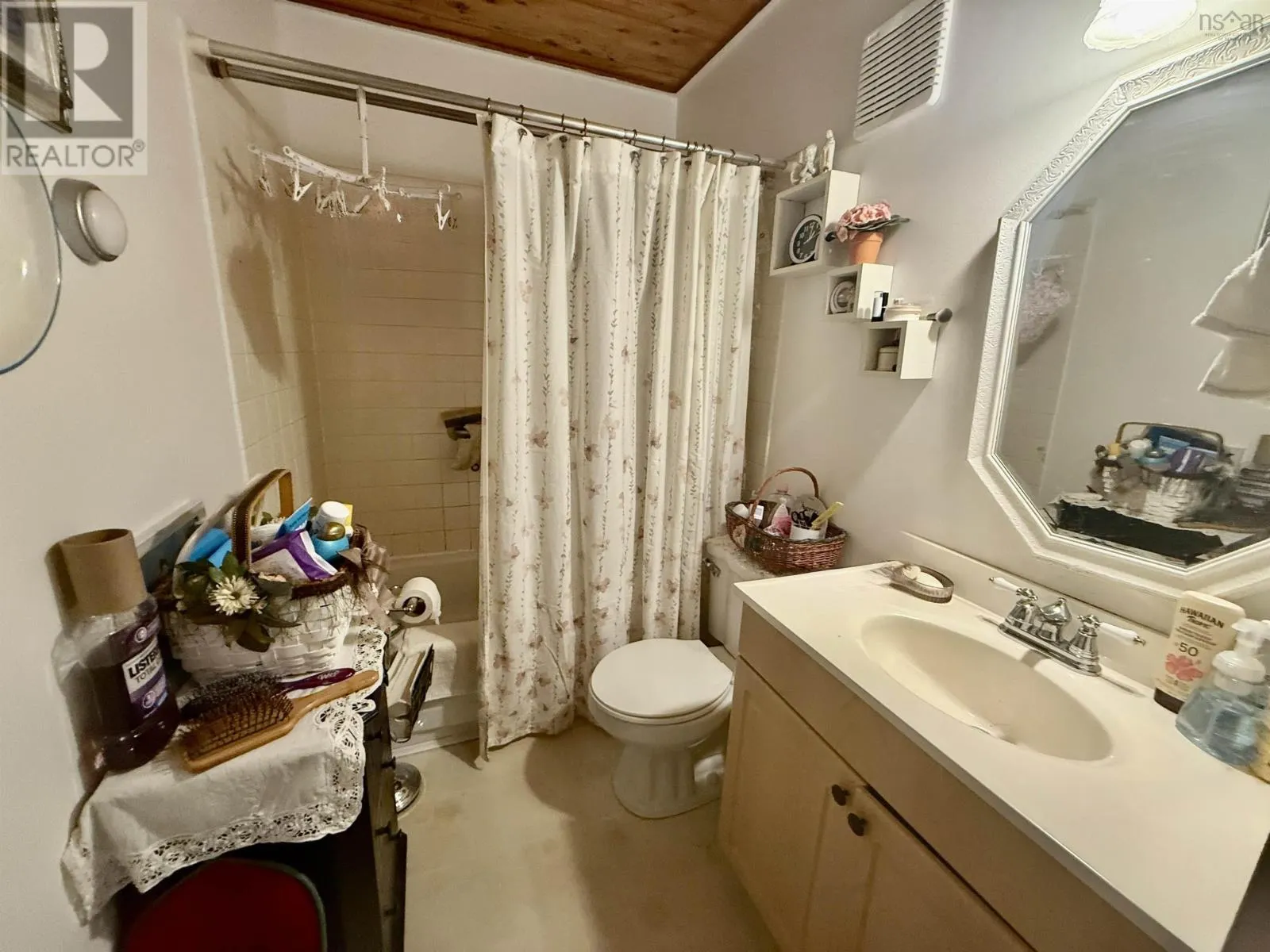 97 Bromley Road