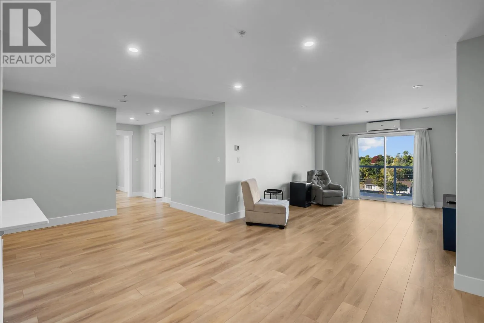 303 18 Gilbert Drive