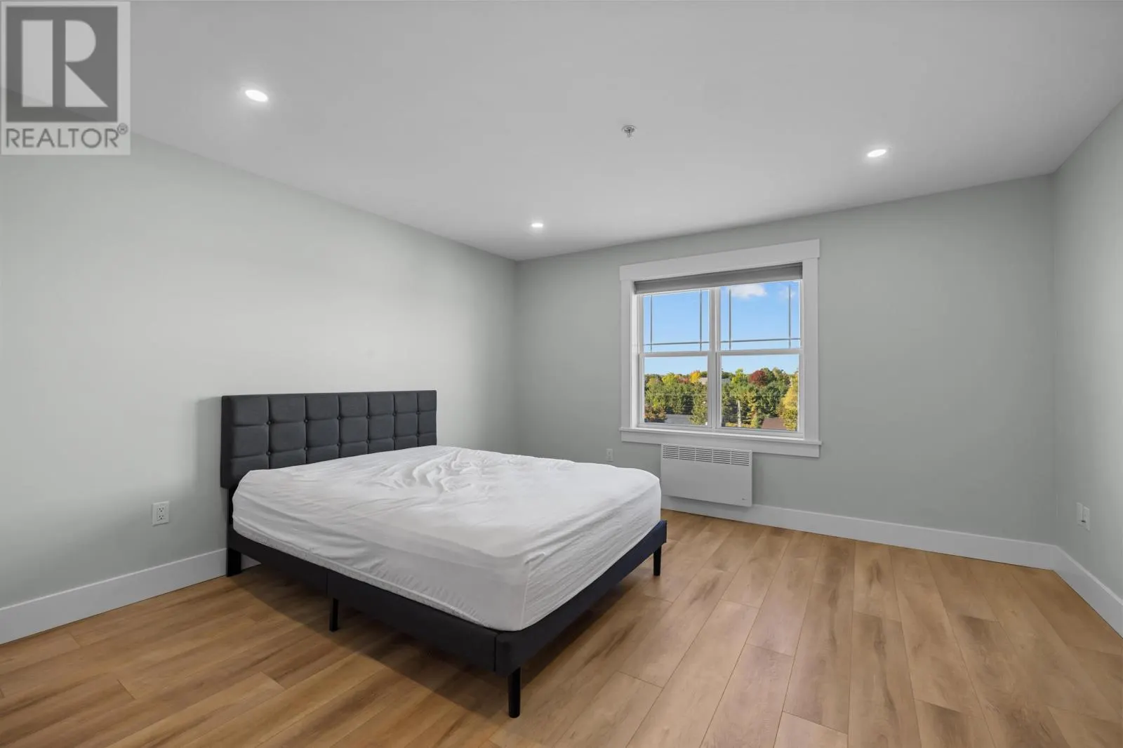 303 18 Gilbert Drive