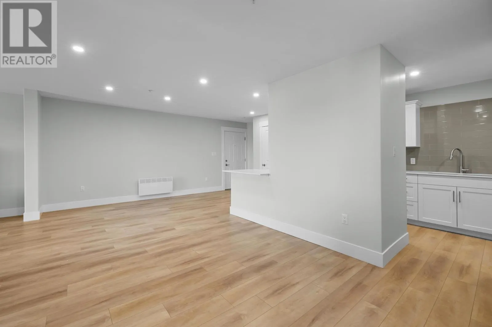 303 18 Gilbert Drive