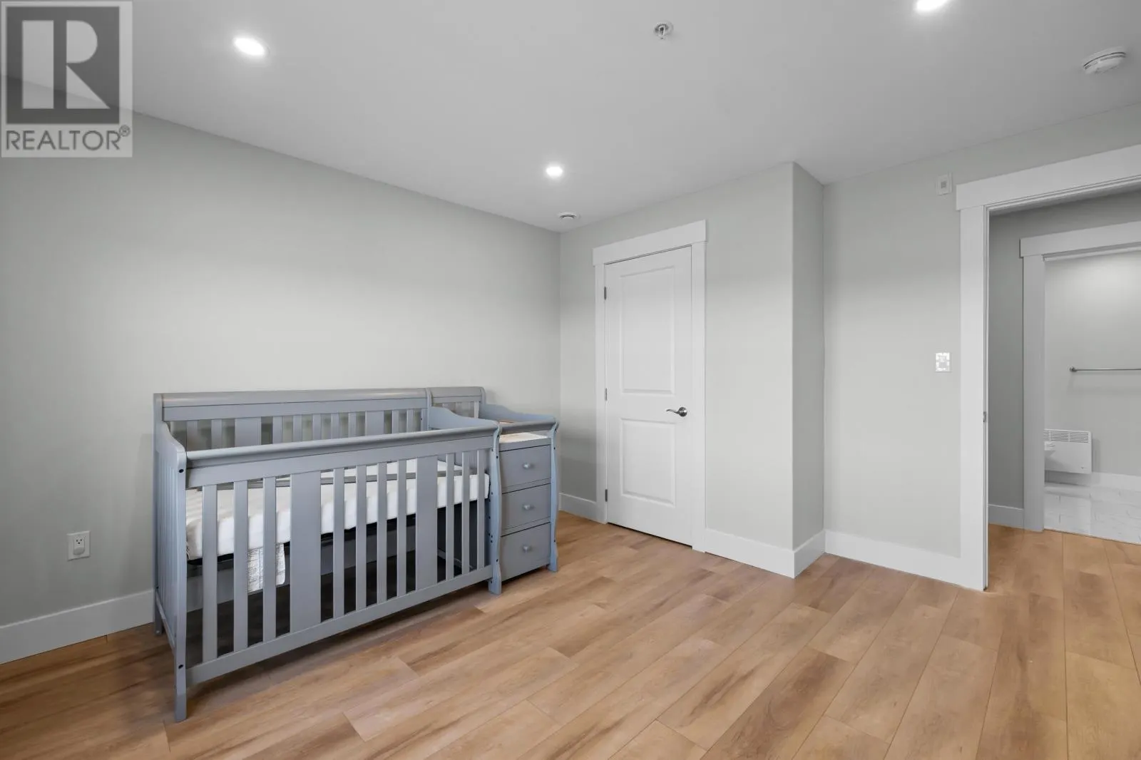 303 18 Gilbert Drive