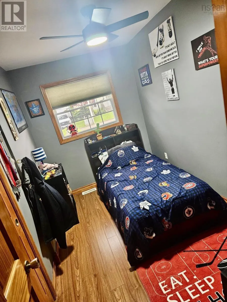 12 Hemlock Drive