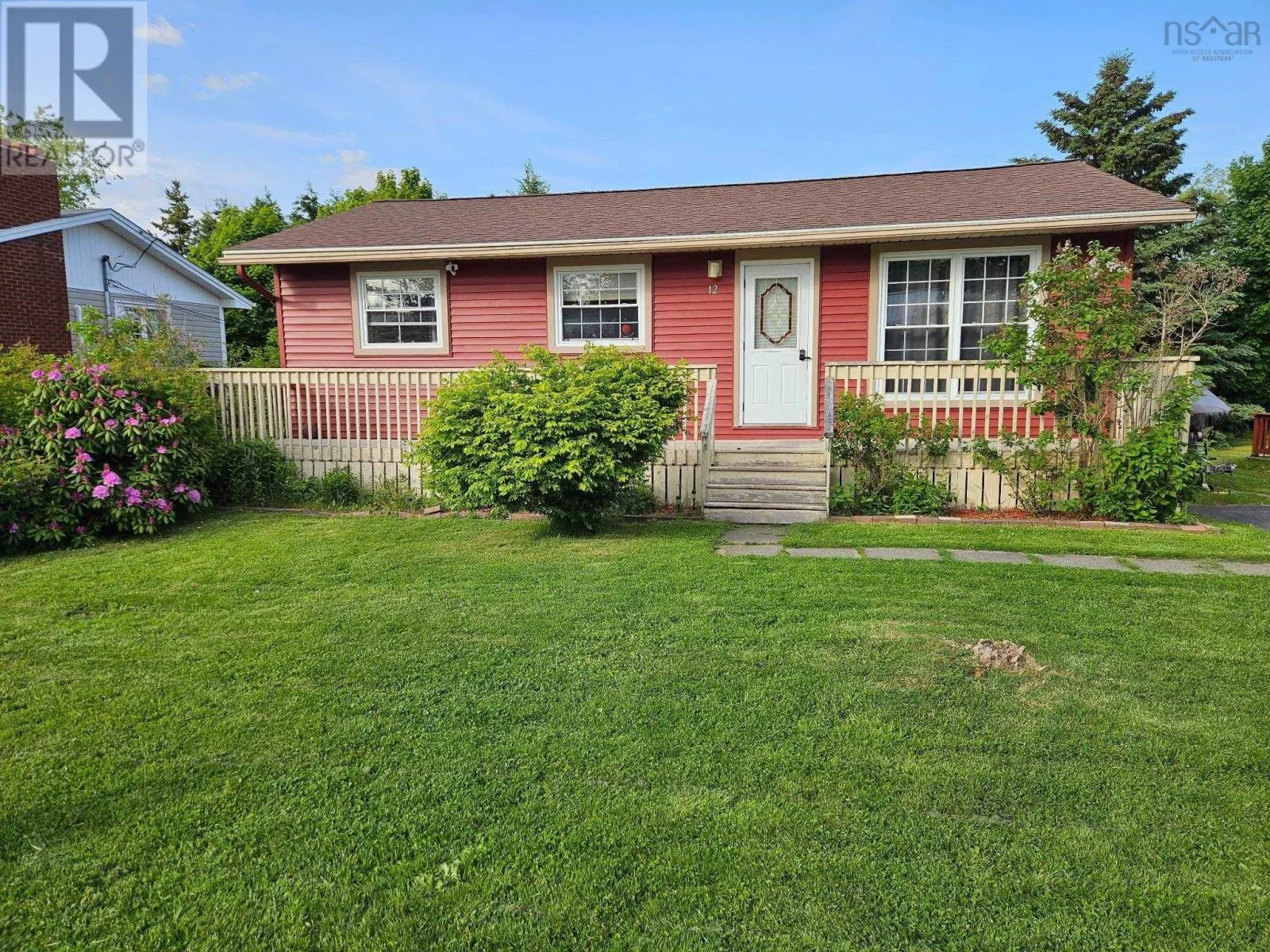 12 Hemlock Drive