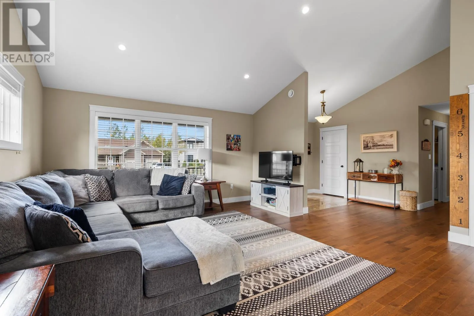 72 Falcon Drive