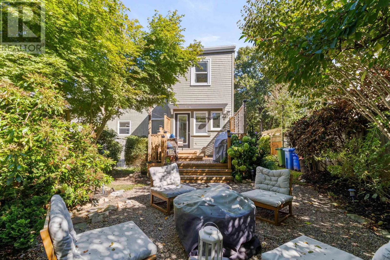 1944 Vernon Street