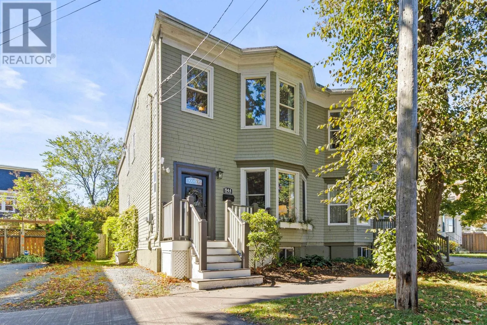 1944 Vernon Street