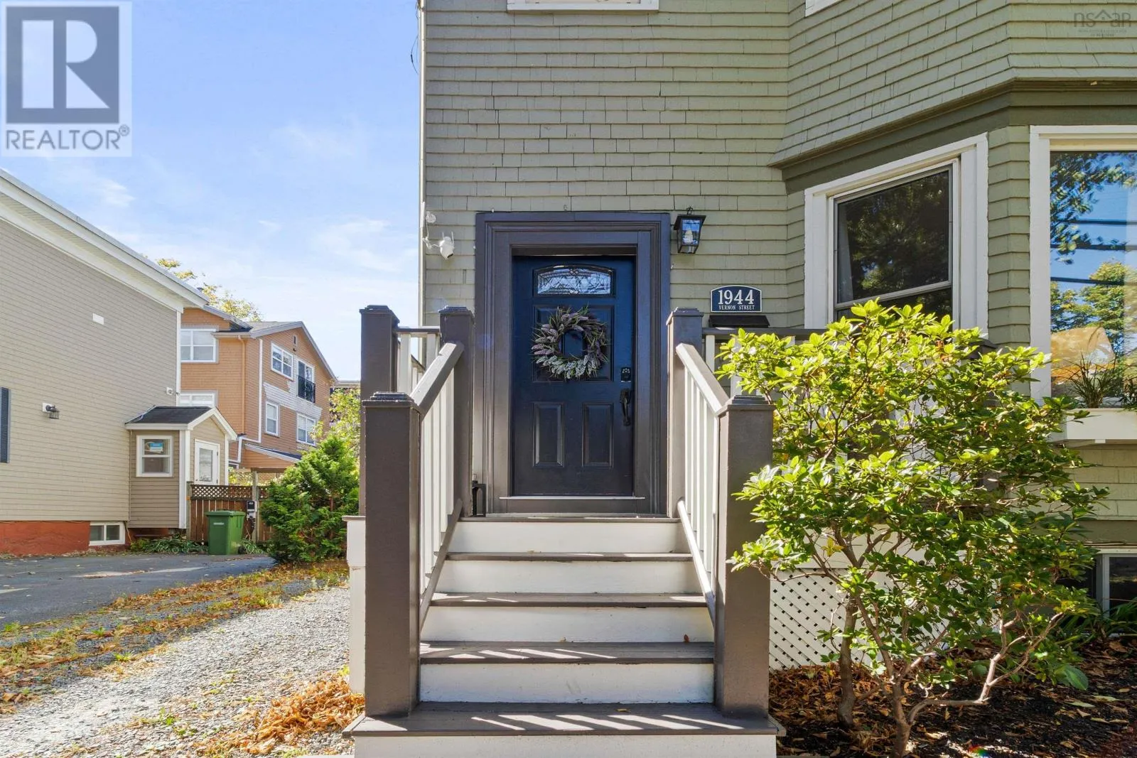 1944 Vernon Street