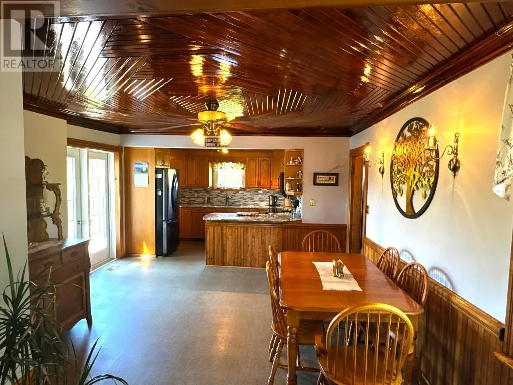 2276 Maplewood Road