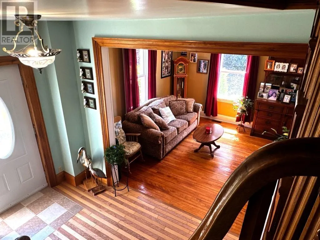 2276 Maplewood Road
