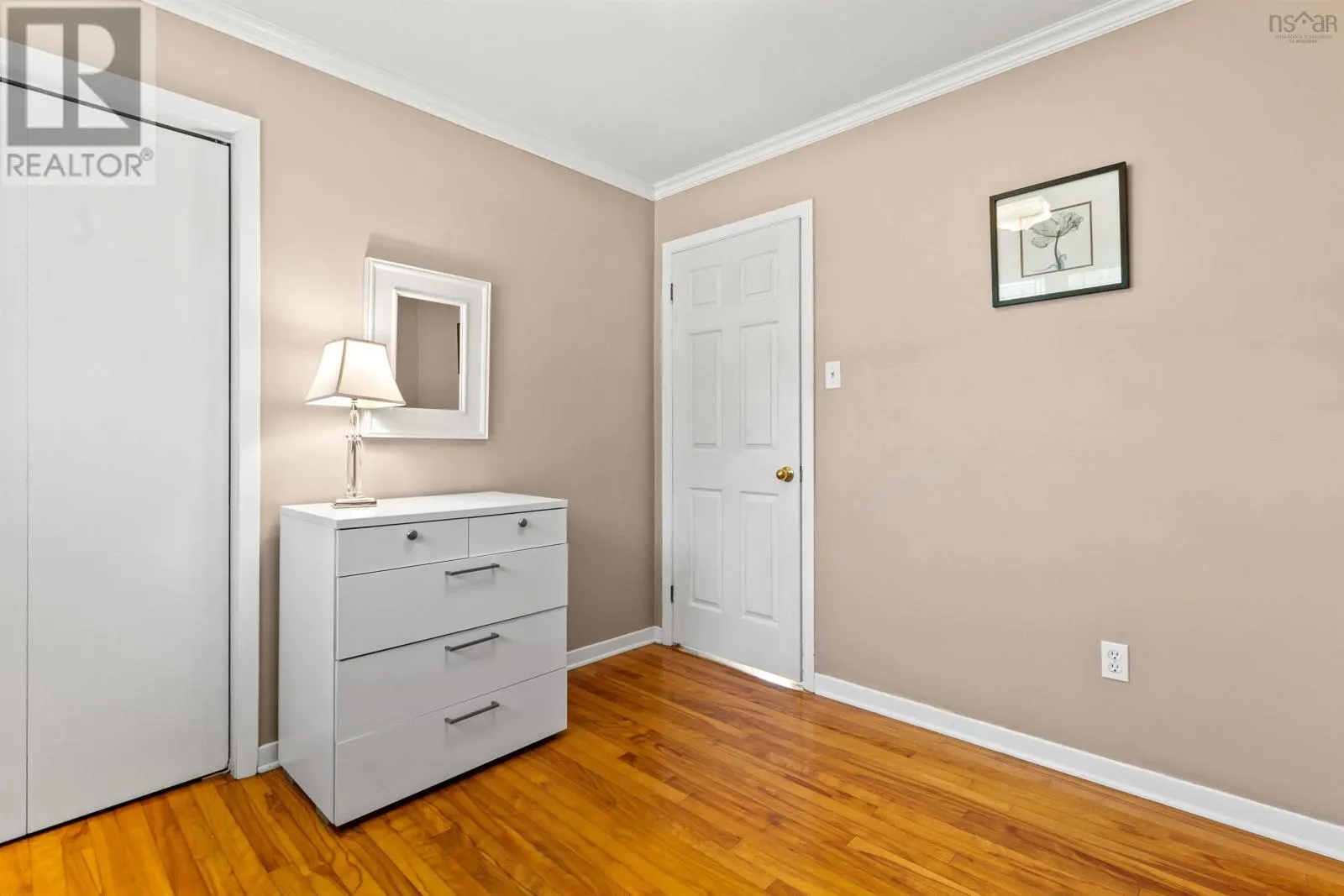1059 Fall River Road