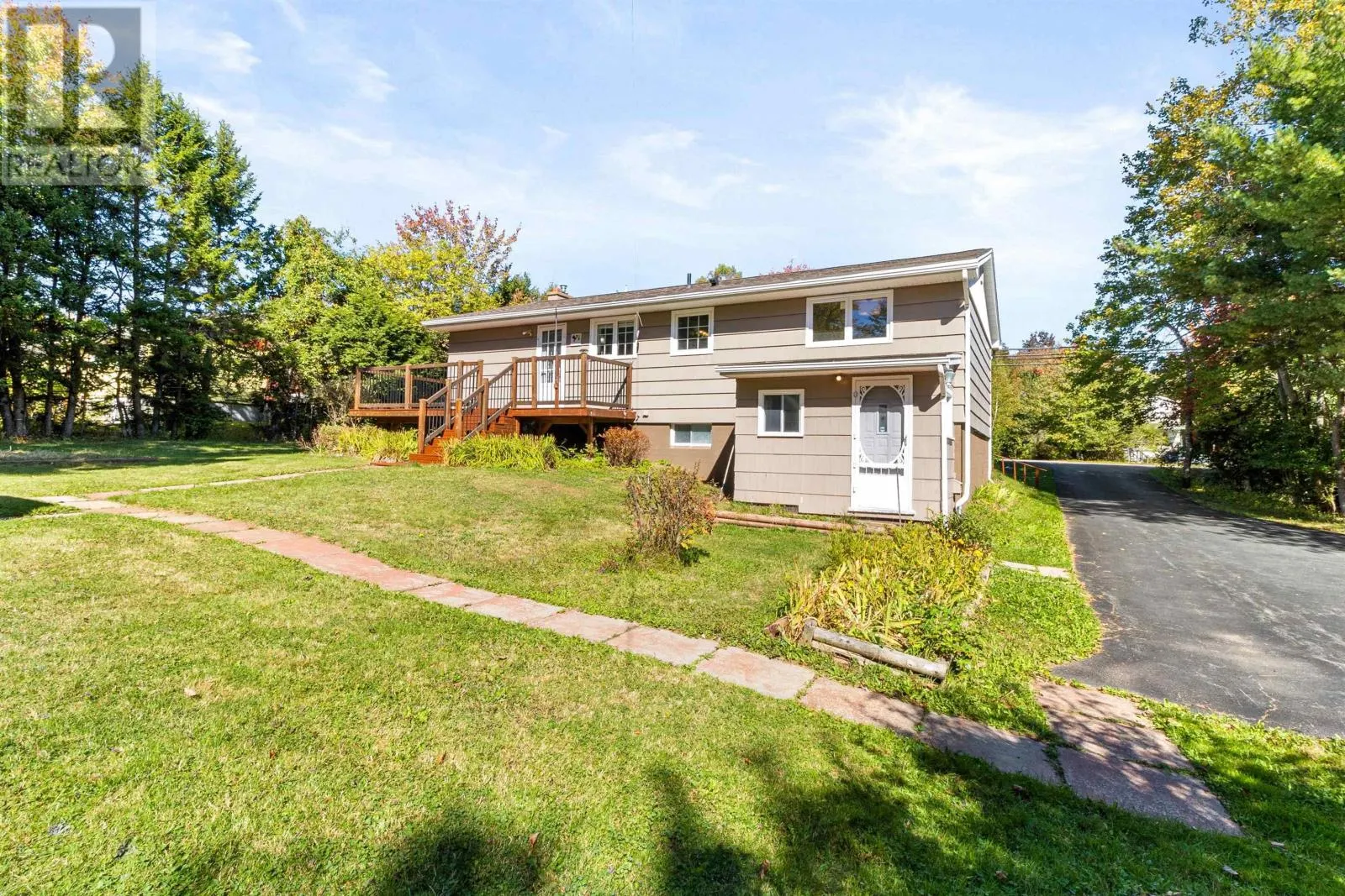 1059 Fall River Road