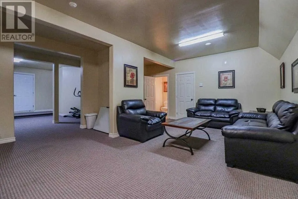 Unit 5 - 2 Elena Court