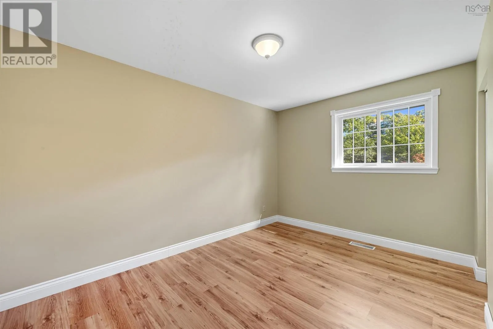 206 Lakeview Road