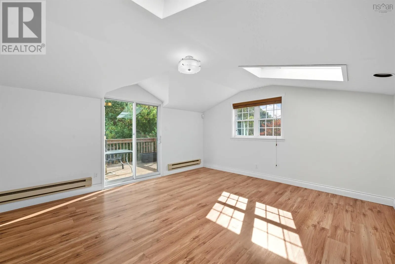 206 Lakeview Road