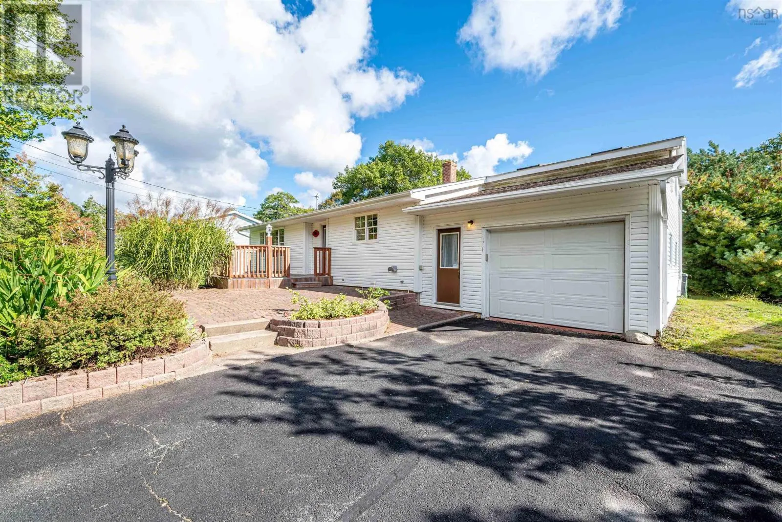 206 Lakeview Road