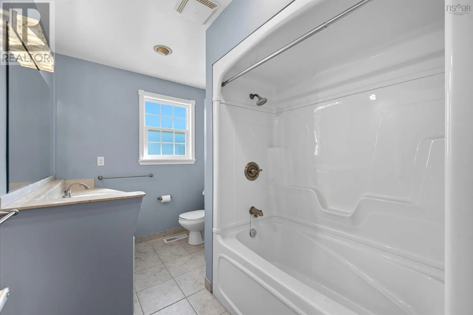 206 Lakeview Road