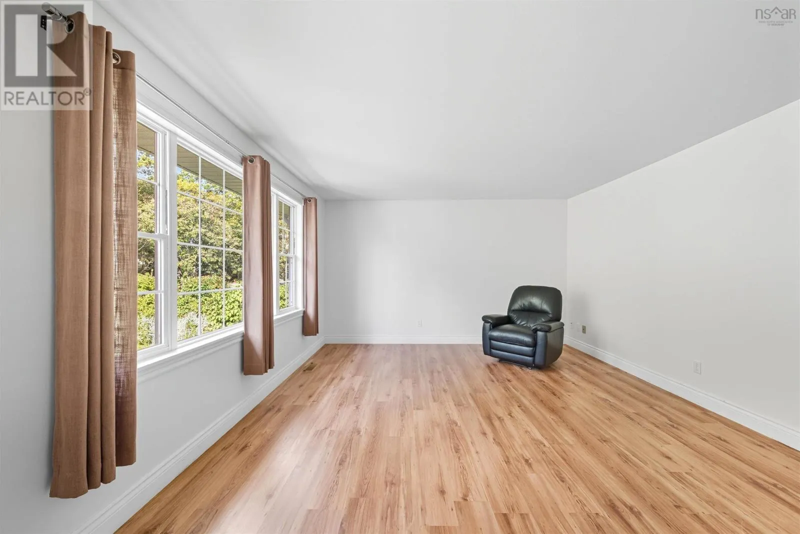 206 Lakeview Road