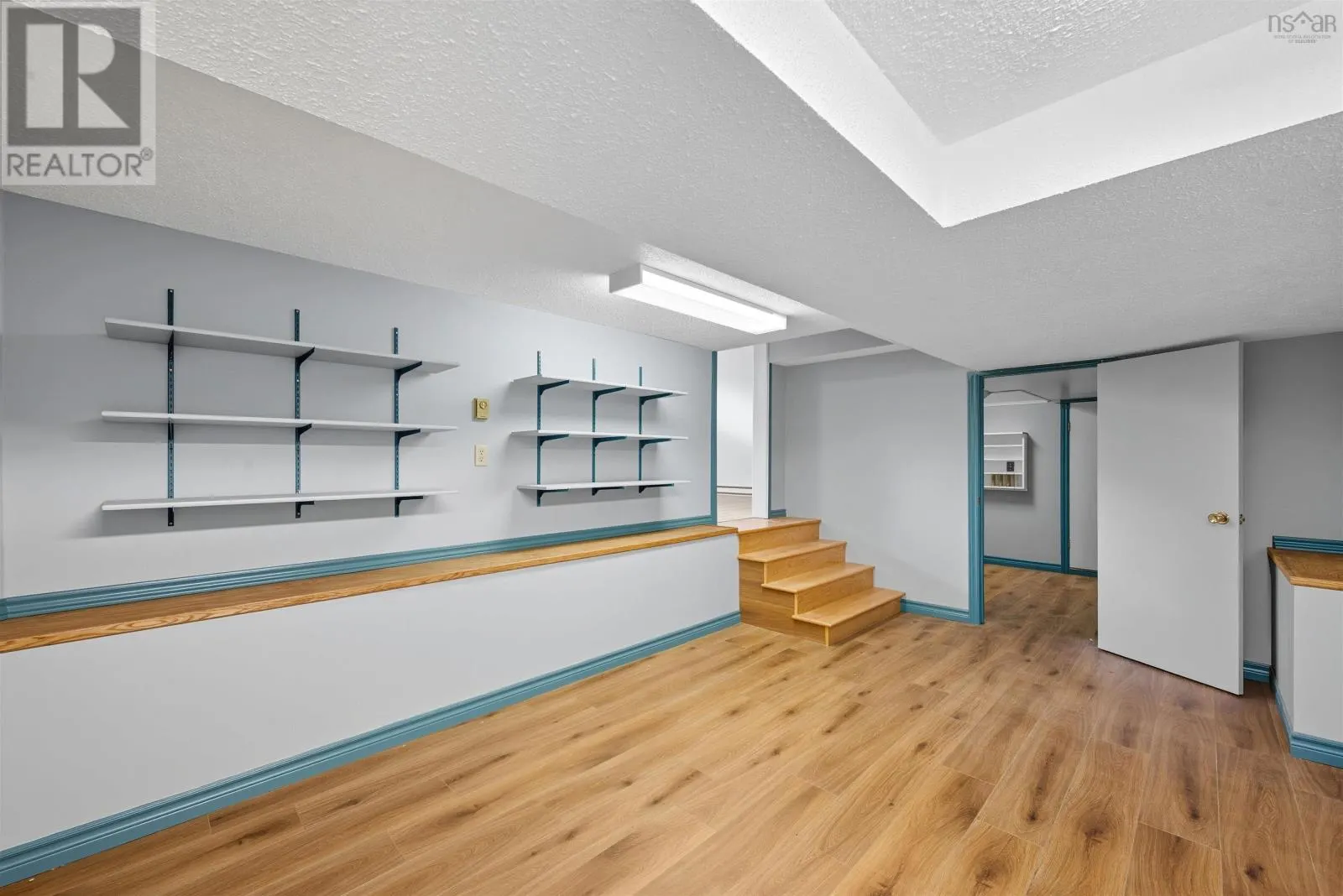 206 Lakeview Road