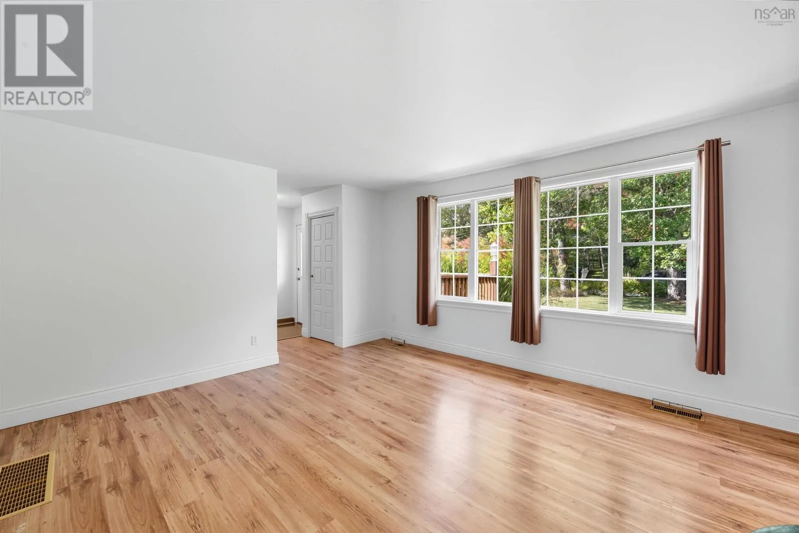 206 Lakeview Road
