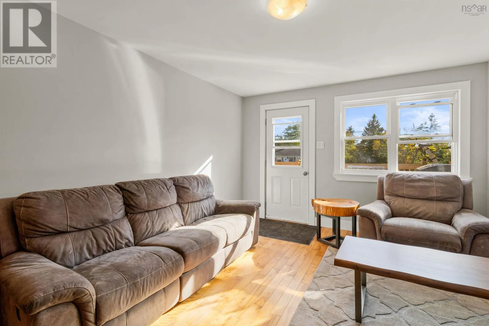 6 Beech Hill Road