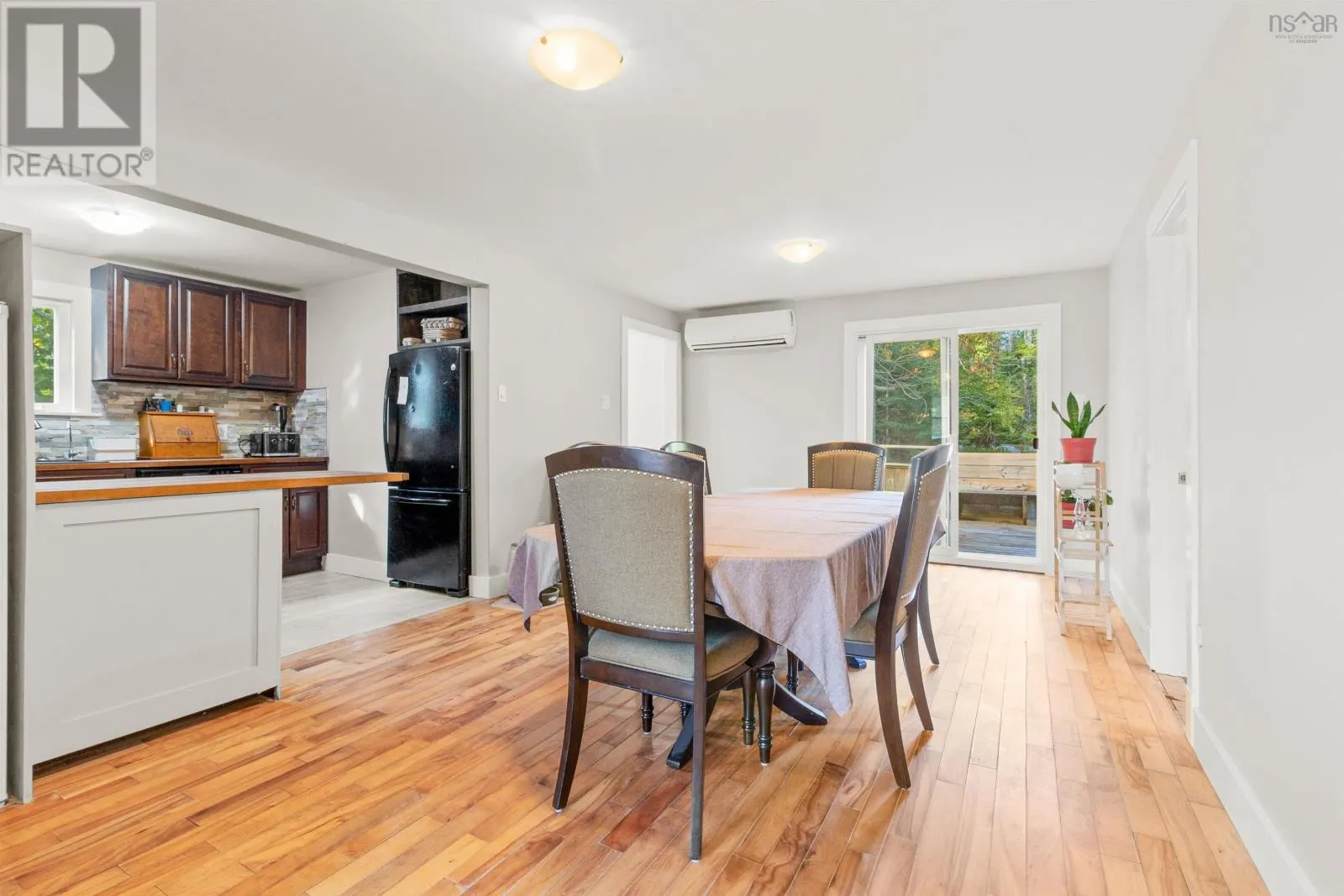 6 Beech Hill Road