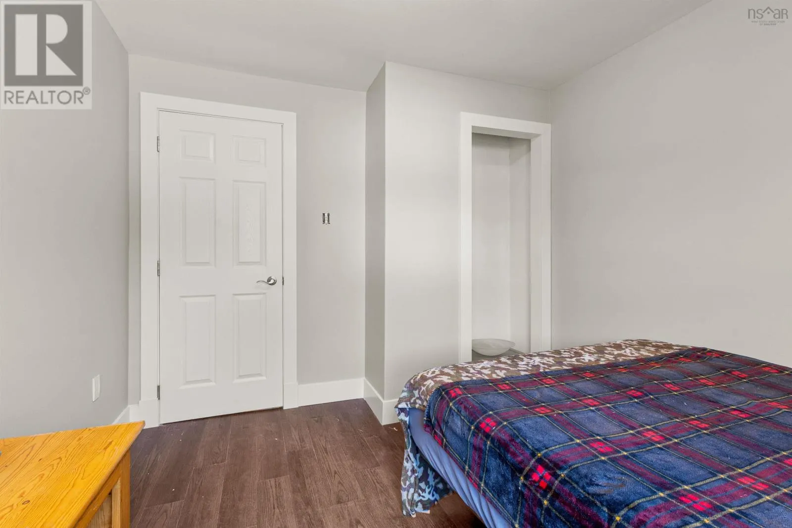 6 Beech Hill Road