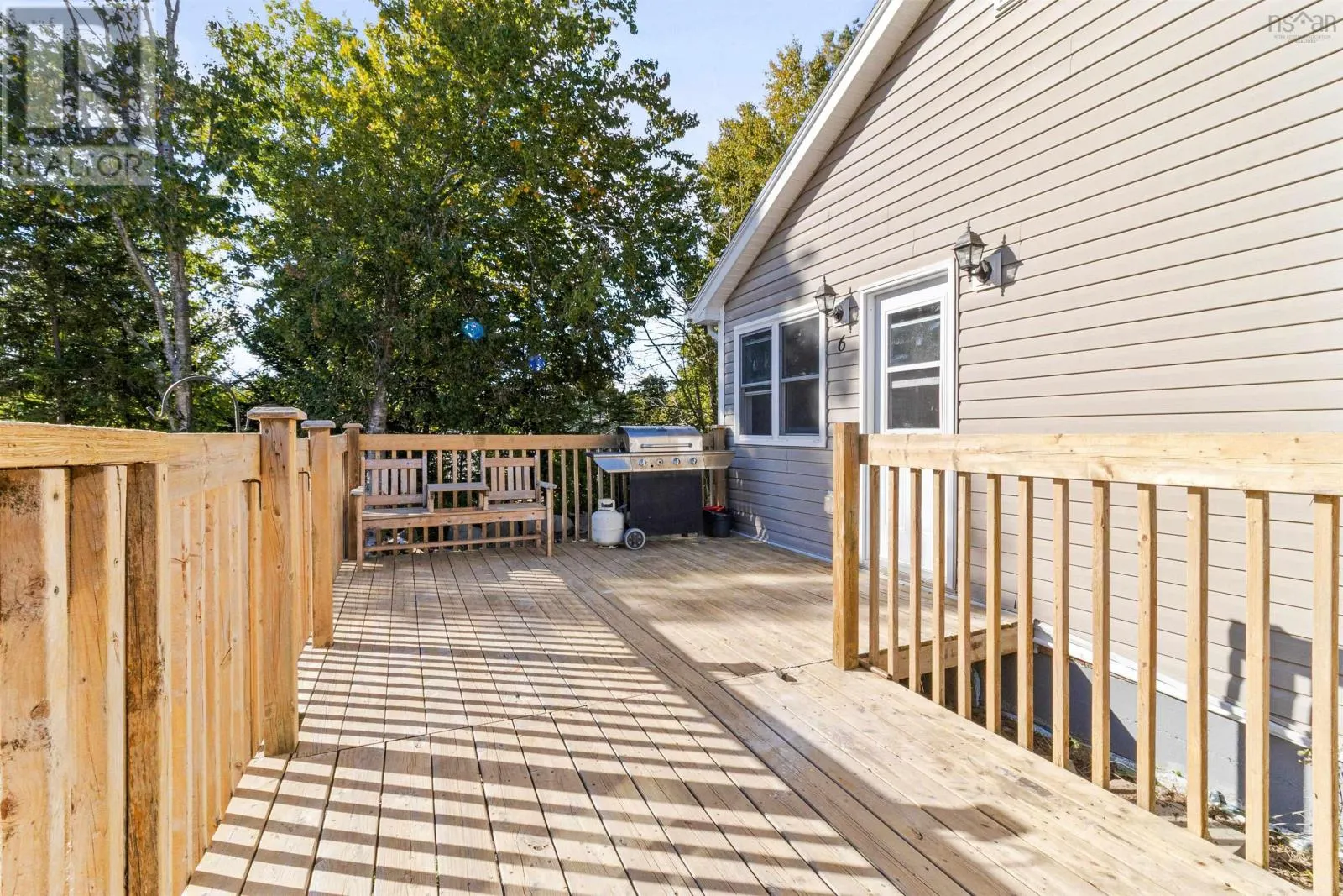 6 Beech Hill Road
