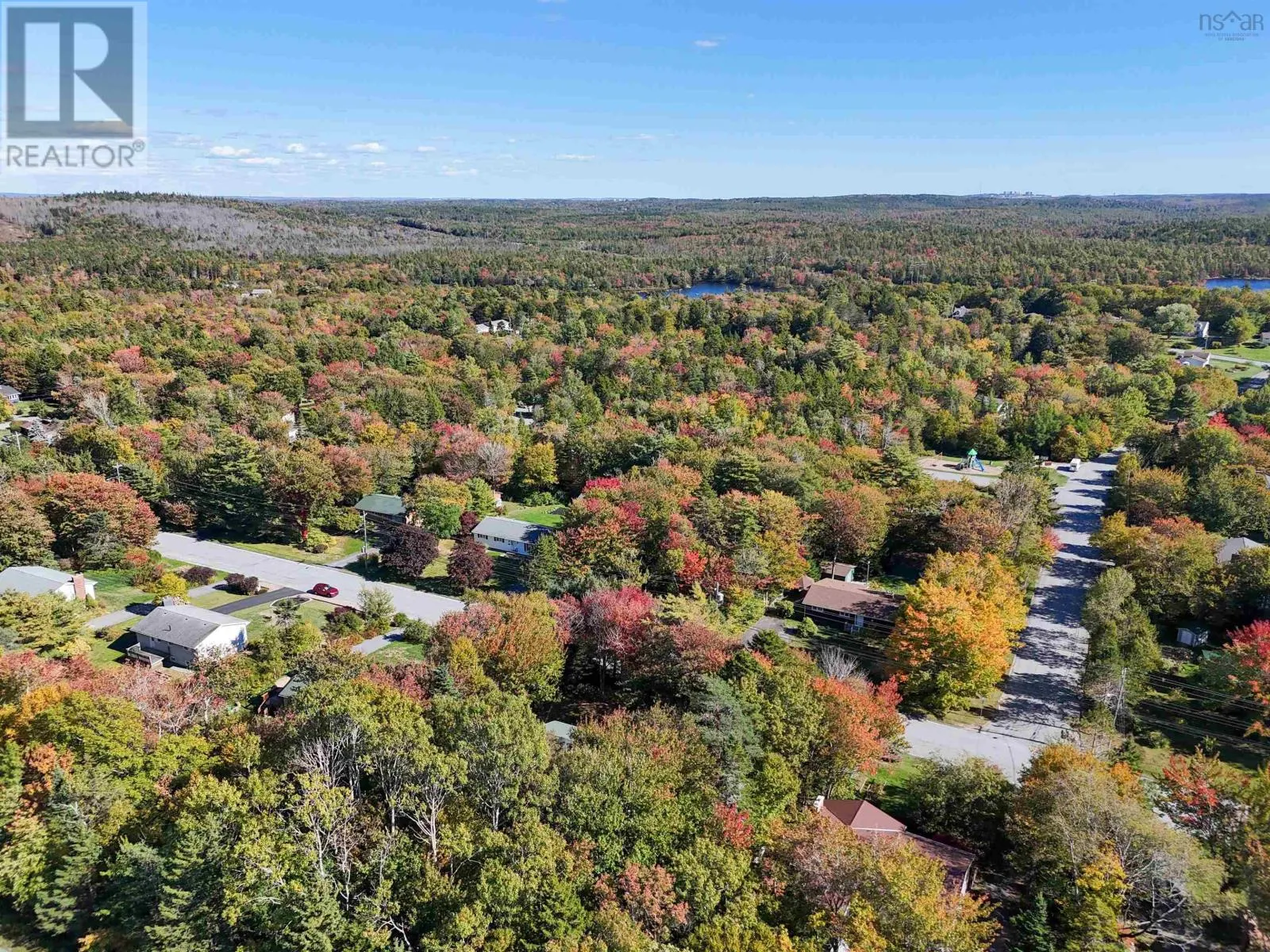 49 Pinetree Crescent