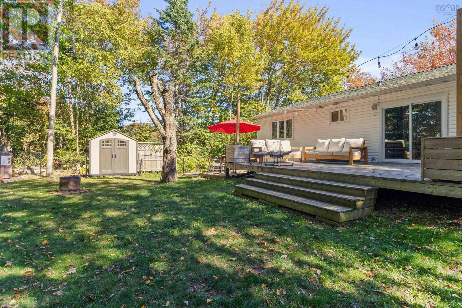 49 Pinetree Crescent