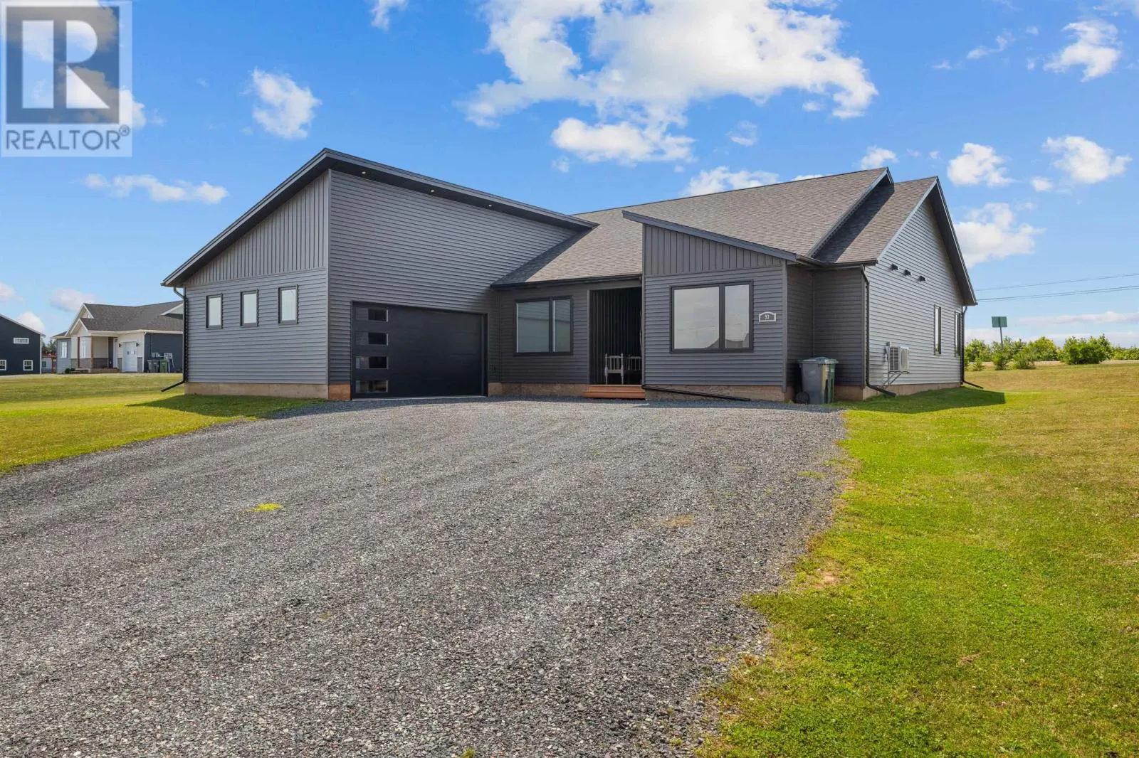 93 Kingsway Drive
