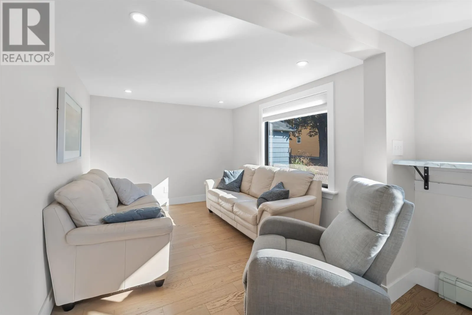 370 Second Street