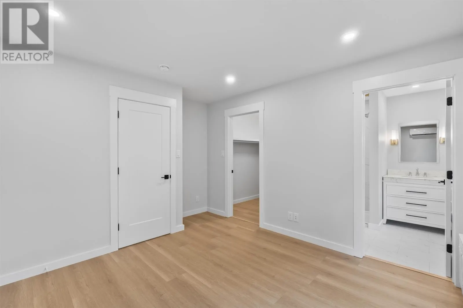 366 Oak Avenue
