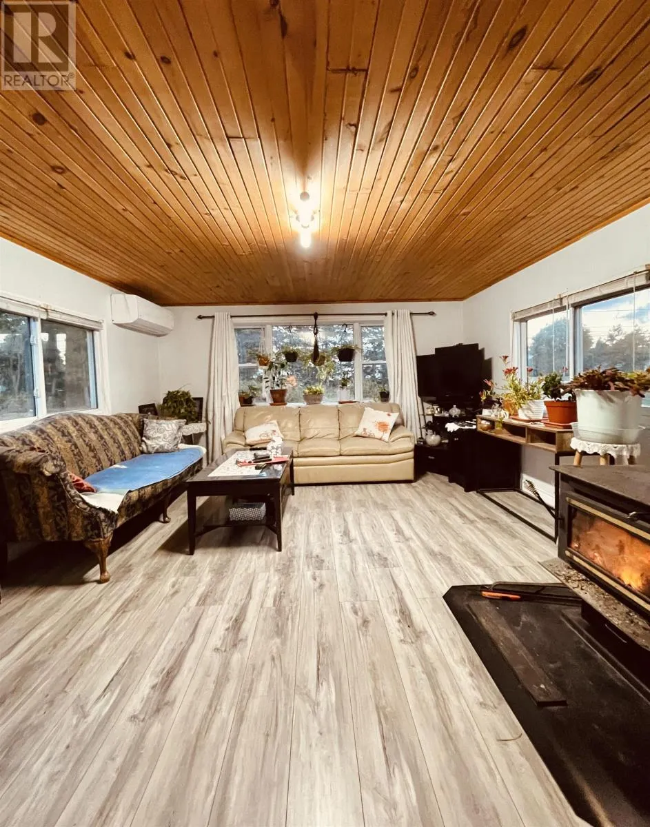 7178 St. Peters Highway