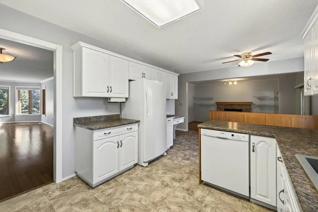 35 Hamilton Meadows Drive