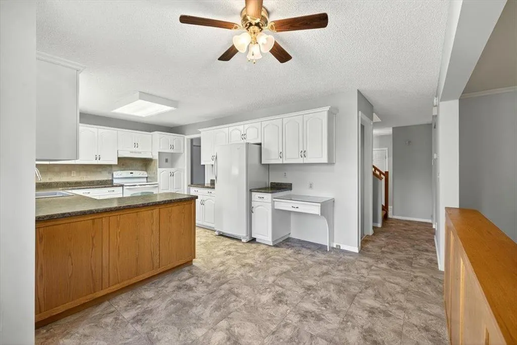 35 Hamilton Meadows Drive